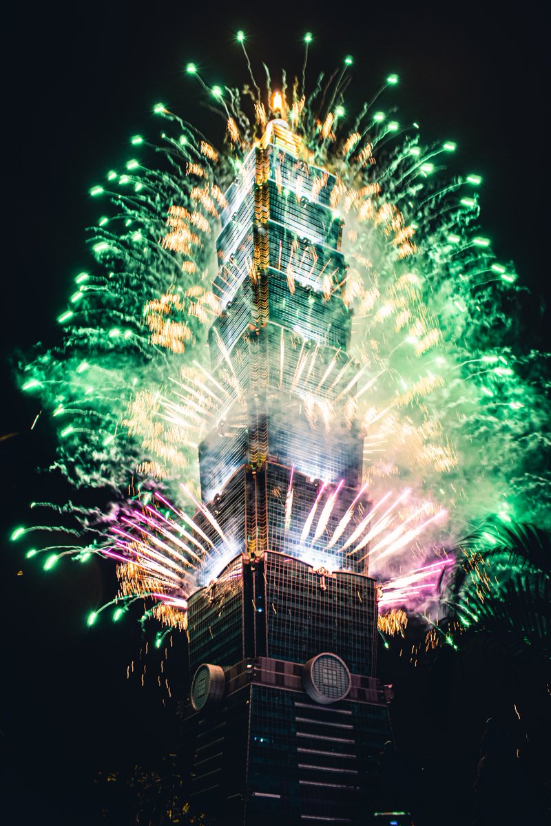 ASCETweets's tweet photo. To new beginnings. 

Happy New Year from #ASCE! https://t.co/b67NQBfAyu