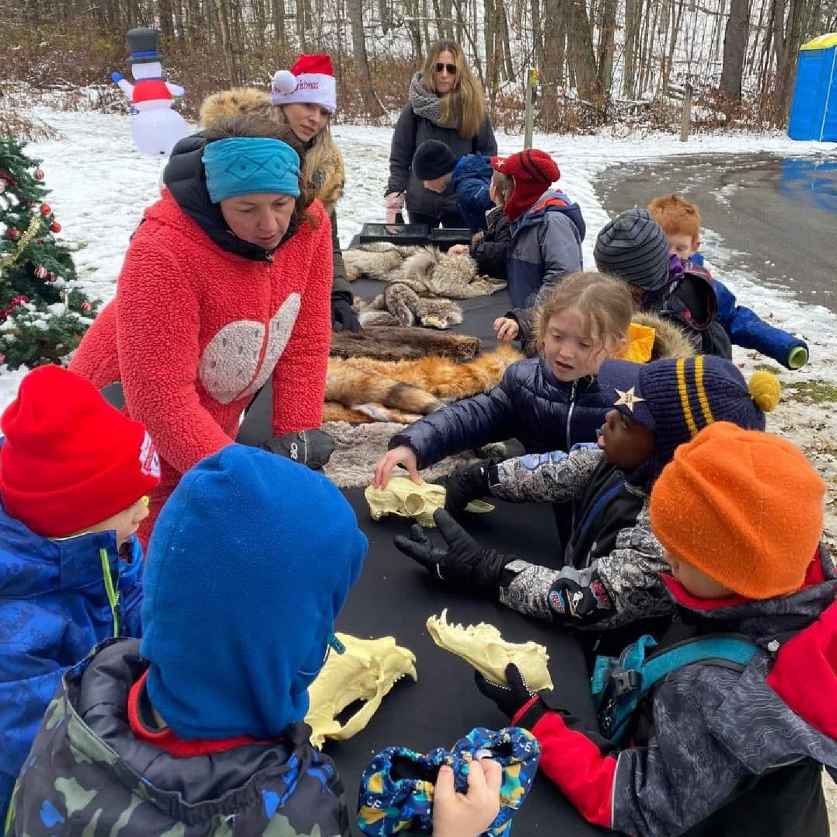 scoutscanada's tweet photo. Happy New Year from your Scouts Canada friends!🎆
We can't wait to share fun adventures in 2024 with you, #ExplorersNeeded
⛺Survival Skills
☃️Winter Camps
🐺Learning about wildlife with hands-on experiences
🤝Giving back to those in need
and more! https://t.co/0eicVRvFAP