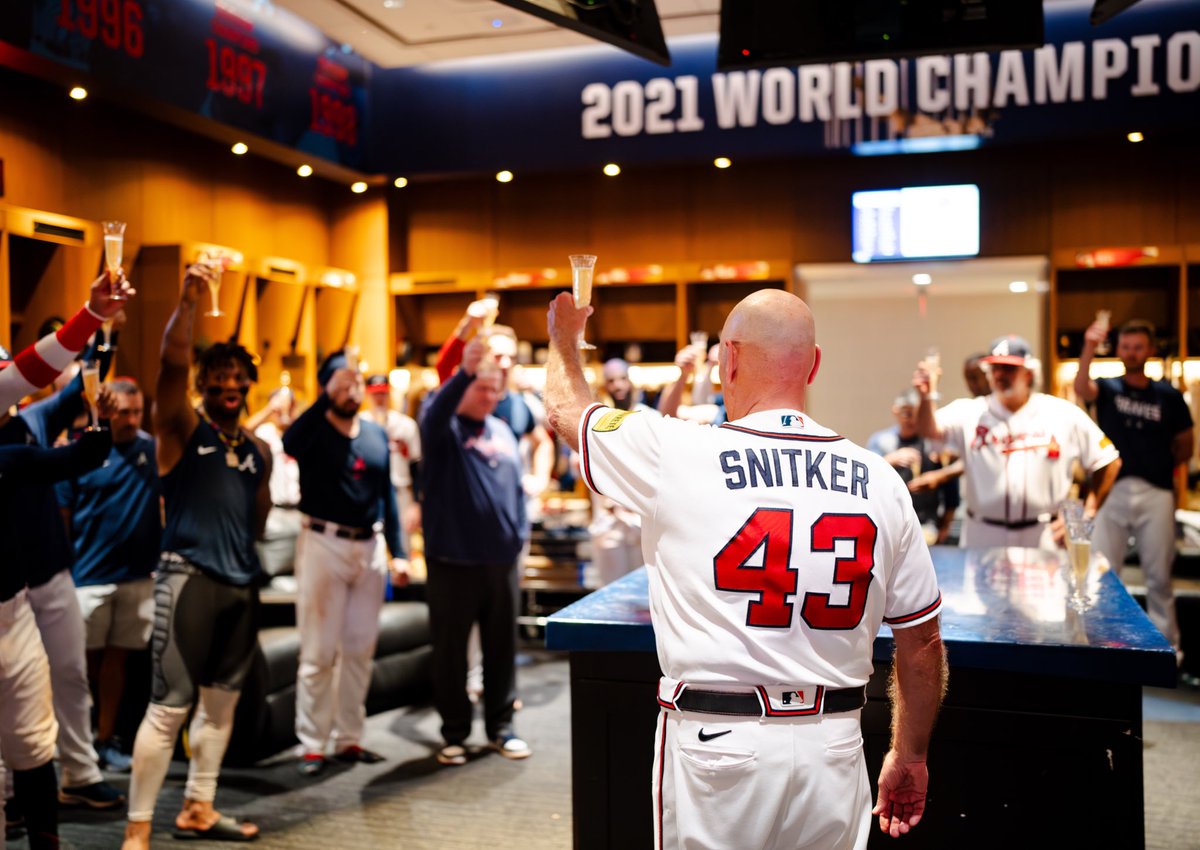 Braves's tweet photo. Happy New Year, Braves Country! 🥂 https://t.co/q2PDqa15PV