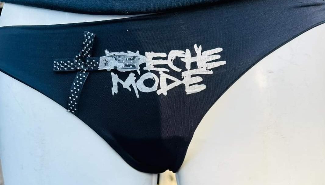 DepecheModeEC's tweet photo. La cábala para más viajes este 2️⃣0️⃣2️⃣4️⃣ siguiendo a la banda de mi vida 😈 humildemente L.H.U.F.V.M
#GalorytOnTour🇪🇨
#DepecheMode
#WinterLeg
#LHUFVM https://t.co/0D31vnZzPw