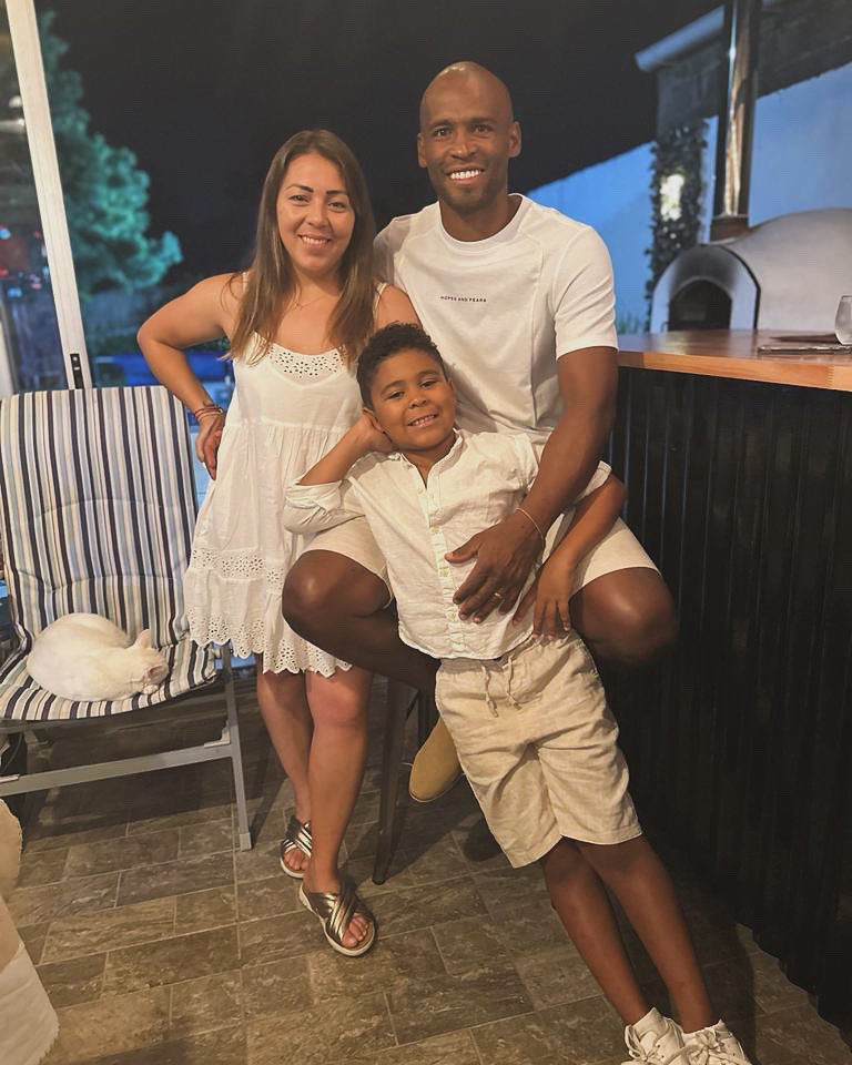 Feliz año nuevo para todos !!! Mucha salud para sus familias 🙌🏿💪🏿 vamos por más #FinoAllaFine 🫡 …