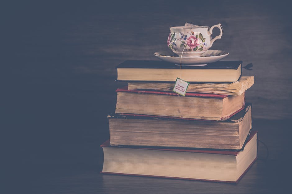 Want To Be A Better Writer? Read These 25 Books | by @RachelintheOC via @Medium buff.ly/3sA0ksD 'Which books 📚 have helped you as a writer? Here are the top picks by me, @heathersmuse, & @DoctorJAuthor.' #WritingCommunity #MondayBlogs