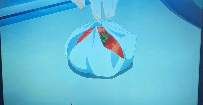 邪魔女って言っててもその後助けるし、お腹空いてるからって大事なトマト(触っただけでも◯されるのに)あげるし…。ミさん天使やろ。