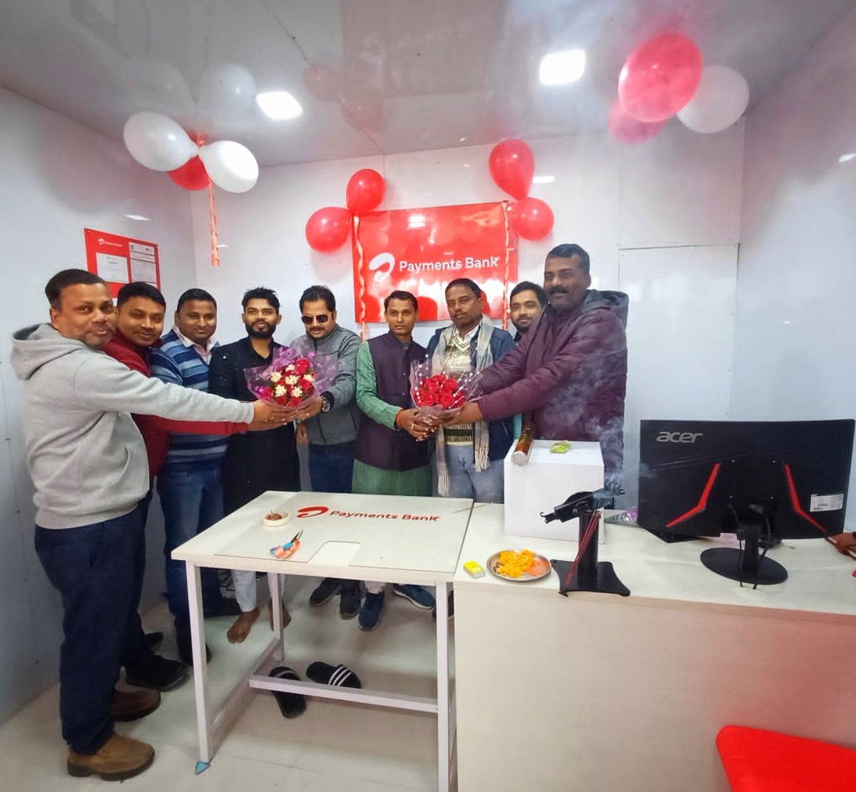 singhtaruun16's tweet photo. New Year ,
New Venture!
Tarun Wishes You Financial Triumphs !

#HappyNewYear #bcaonliewala #airtelpaymentsbank #csc #bihariladka #HappyNewYear2024 #tranding https://t.co/0vWAkvp8Tv