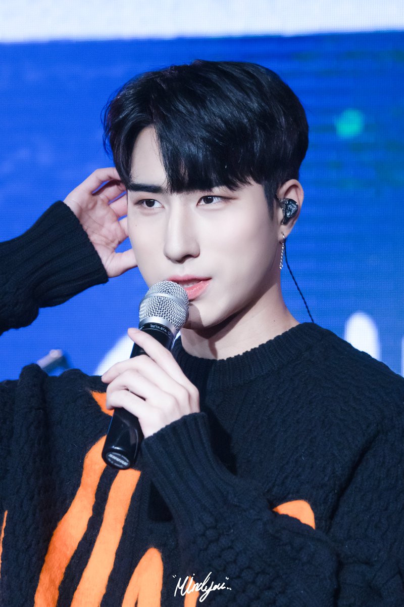 20231224 ‘ONE day in the WEnter  (겨울의 어느 날)’ #2

HAPPY DAY -`ღ´- 

#하린 #HARIN #원위 #ONEWE