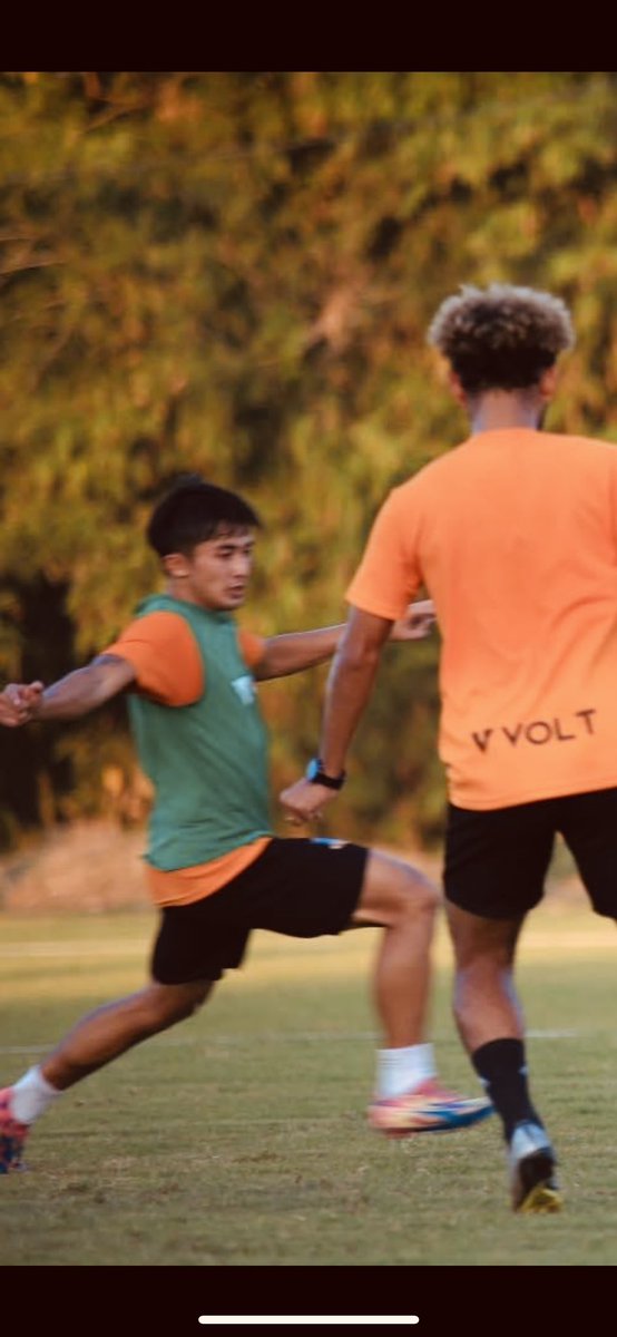 paobugas's tweet photo. Day 1/366: Let's start off with Chasing my dream. 🙏🏻⚽️ #NeverTooLate #TeamPAB https://t.co/ISDLqEPxhA