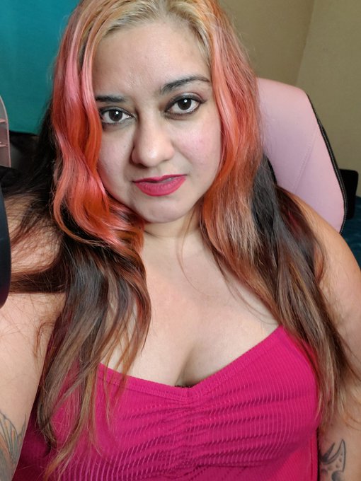 Happy new years eve! May you manifest ✨️ what you want 🥳🥳🥳💖 https://t.co/SBnwrI9ZdA<a href="/tag/manyvidsgaming"class="tags"><span>#manyvidsgaming</span></a>