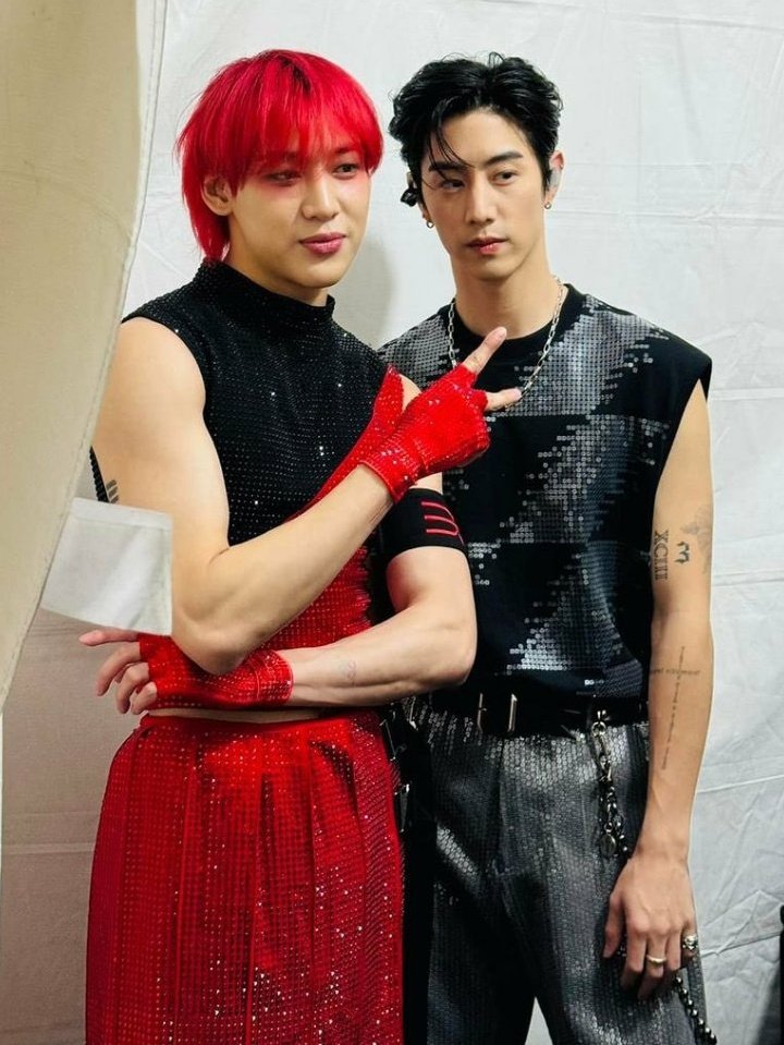 Bammielover97's tweet photo. ขอเชิญมยมบ.ฟื้นมาสมองไหลใจฟูกันต่อ ระวังลื่นกันด้วยนะจ๊ะเธอ🤭😉💜❤️ #MarkBam #MTBB https://t.co/W3TVx7ylsf