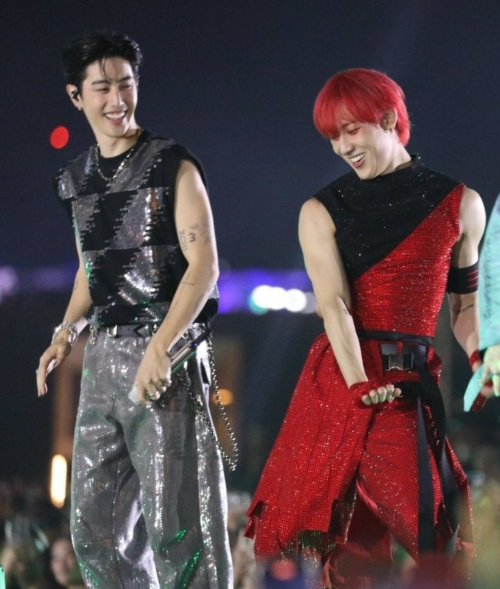 Bammielover97's tweet photo. ขอเชิญมยมบ.ฟื้นมาสมองไหลใจฟูกันต่อ ระวังลื่นกันด้วยนะจ๊ะเธอ🤭😉💜❤️ #MarkBam #MTBB https://t.co/W3TVx7ylsf