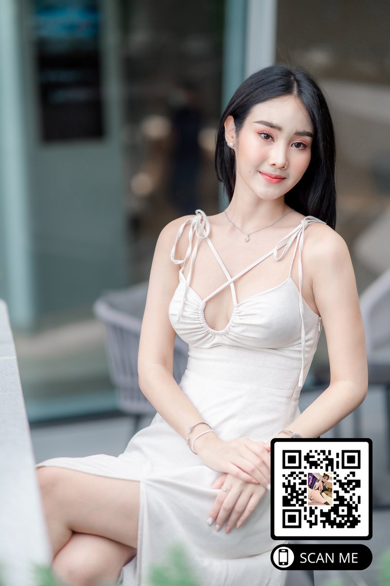 "In the journey of life, let's walk hand in hand as friends, supporting and encouraging each other."
qrco.de/bdg3Bh