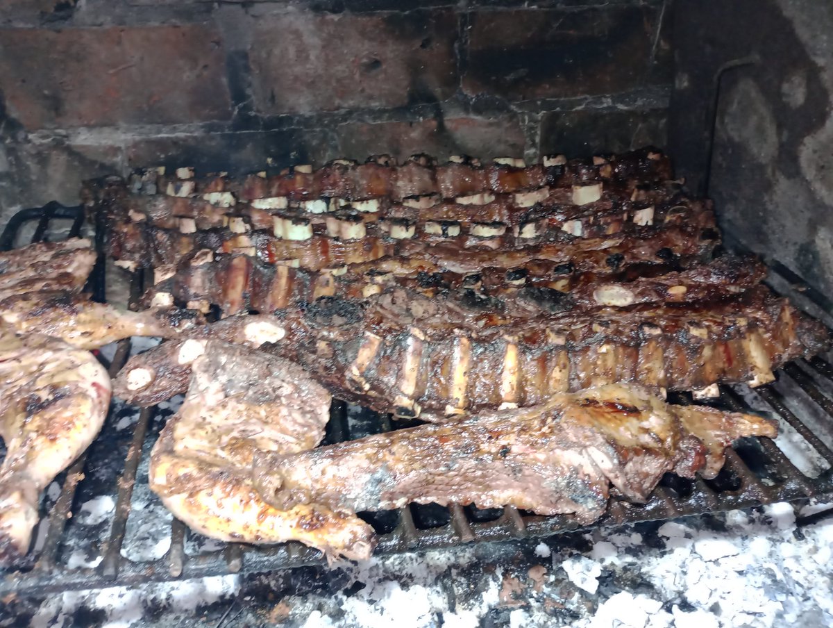 ElBraianT10's tweet photo. Cena De Fin De Año 😎💪 https://t.co/rBcveddGZY