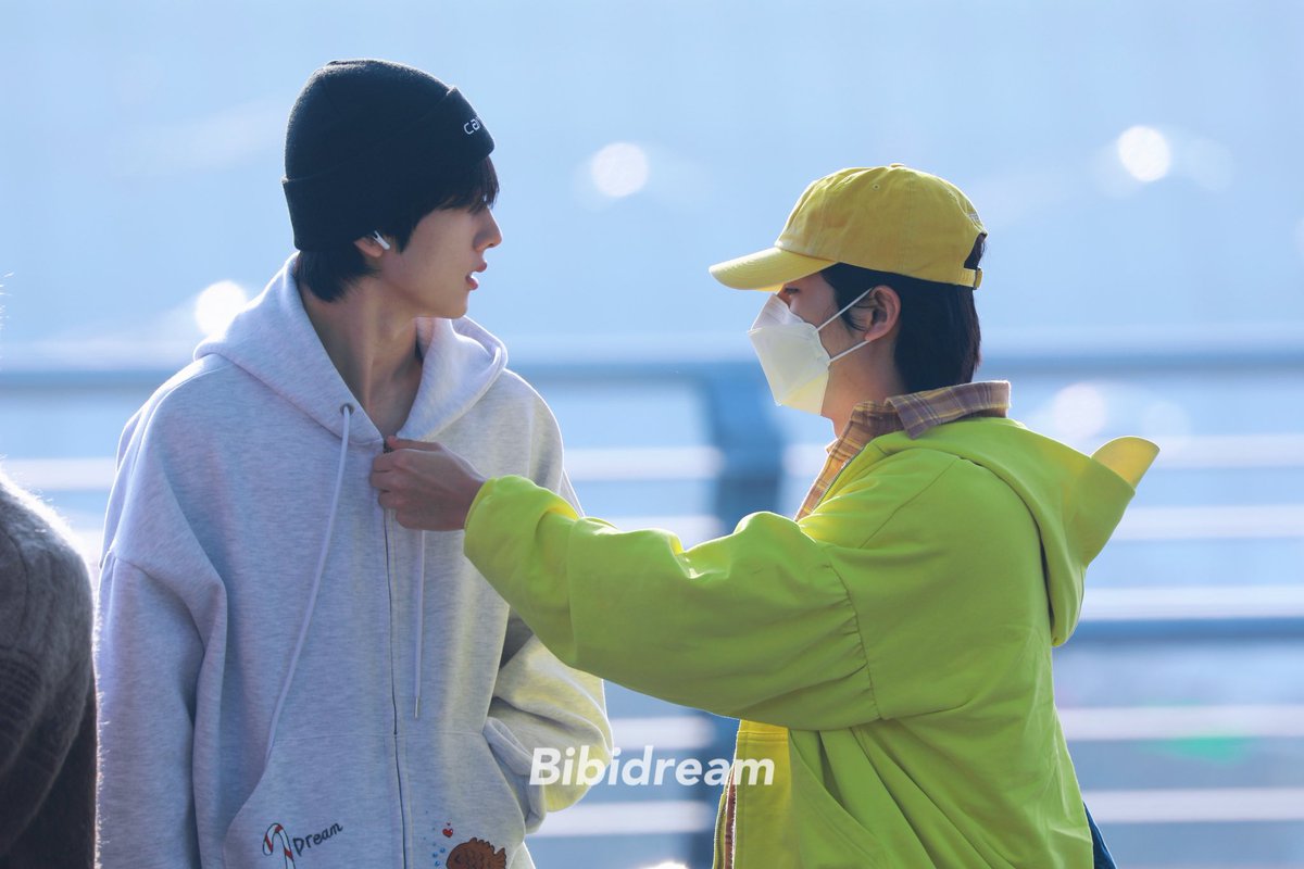 bibidream_02's tweet photo. 240101 ICN

🦊🐹🤞🏻

#런쥔 #지성 #NCTDREAM
#RENJUN #JISUNG #NCT https://t.co/7g77mB0XS5