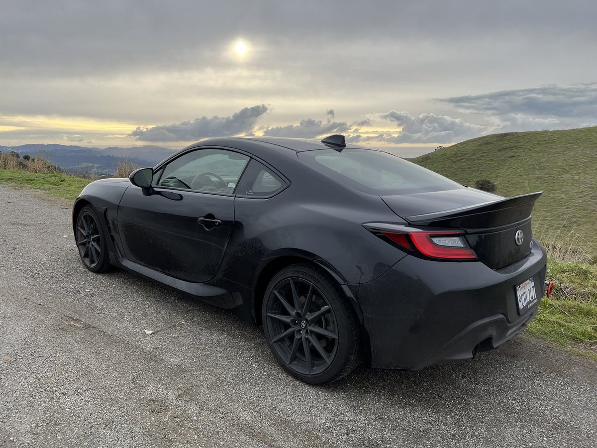 andrevsworld's tweet photo. One last drive up and through the mountains to end 2023. May 2024 be kind to all of us #gr86 #skyline #sempervirens #hwy9 https://t.co/w5hv0dWljw