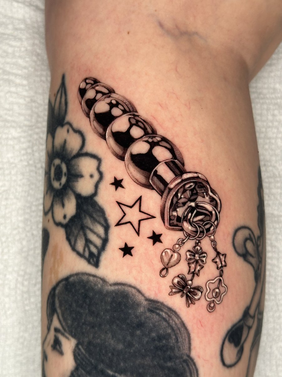 butt plug to finish the year off on me by @ ellafromhella on insta butt plug to finish the year off on me by @ ellafromhella on insta