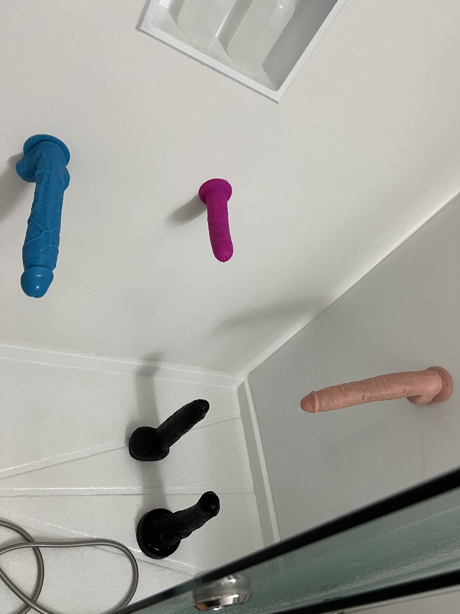 thenaughtyguy69's tweet photo. Going to end the year right… stuffed and gapping!!! https://t.co/ZGkB1RIXrG