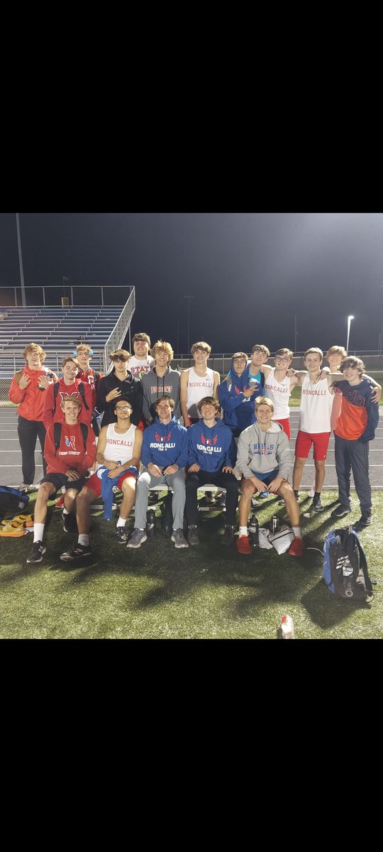 roncallitrack's tweet photo. Royals Track and Field had a strong 2023; looking forward to a stronger 2024. We get started on Tues 1/16
Some 2023 highlights:
1 outdoor all state
1 indoor all state
2 school records
4 @circlecityconf champs
9 events on all time top 10 list https://t.co/z0lBtAa3Bq