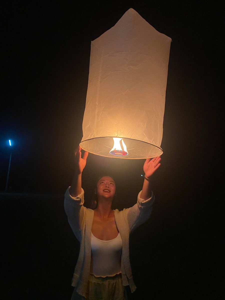 สวัสดีปี ๒๕๖๗ 🎉
ขอให้ปีนี้โดนเย็ดฉ่ำๆ 😆😆