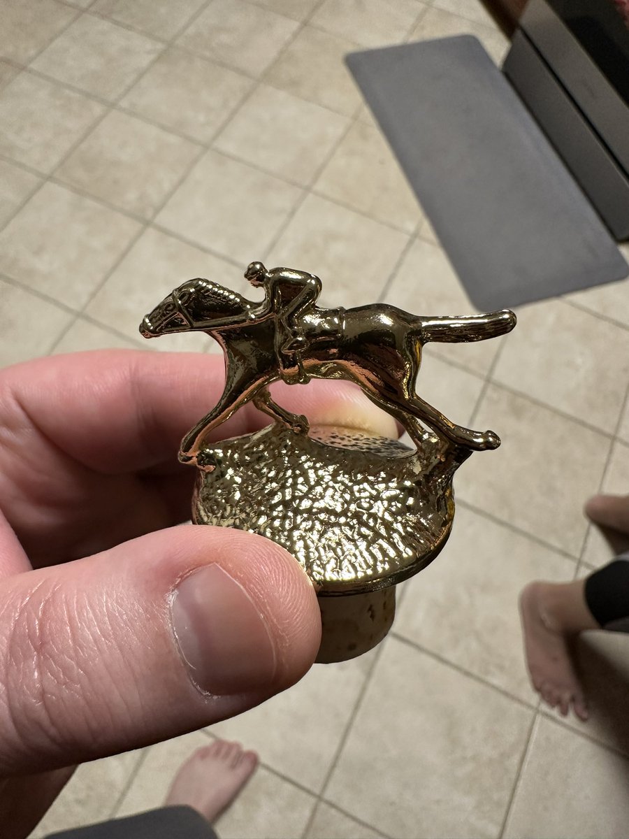 braxtonomic's tweet photo. @BlantonsBourbon Gold pony time! https://t.co/7pOQZZb6nW