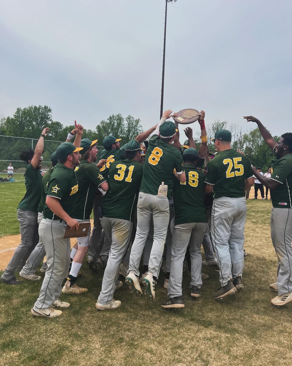 Sully_Baseball's tweet photo. 2023 was pretty cool…Let’s run it back in 2️⃣0️⃣2️⃣4️⃣ 🏆
#sullyball #happynewyear #jucobandits https://t.co/mWZpcdnIZq