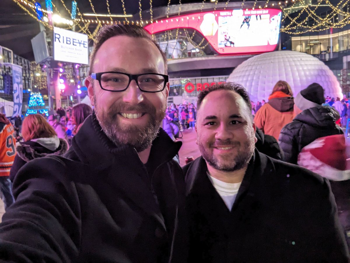 GlobalJesus's tweet photo. Awesome! @IceDistrict is lookin faaaaabulous tonight for New Year's Eve

#yeg #yegdt #LetsGoOilers #NYE2024 @giTraveller https://t.co/hnCsxLRcJD