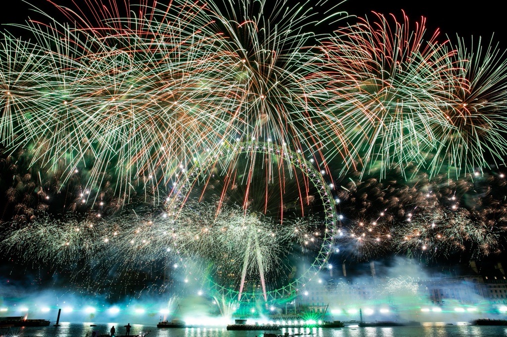 LDN_pressoffice's tweet photo. No city in the world welcomes in the New Year like London. What a fantastic show!

#HappyNewYear to all Londoners and people from around the world enjoying the best of our great city tonight. https://t.co/Gzz3GtYkO8