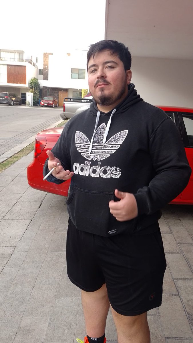 franzera tweet media