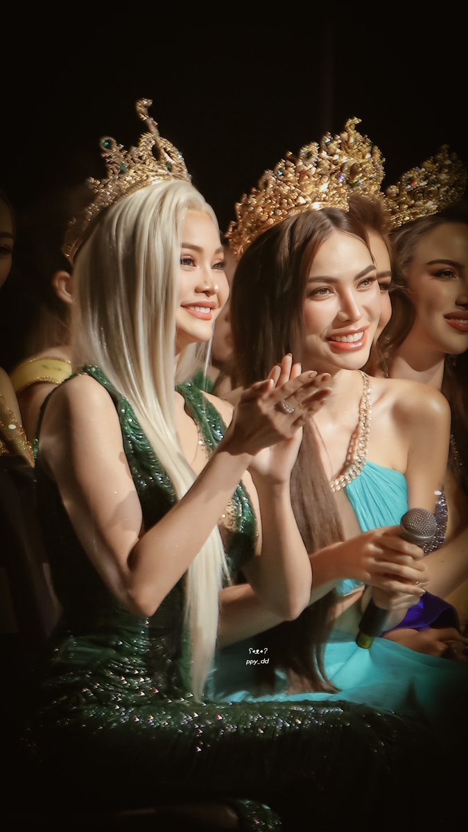 Piss43068540's tweet photo. เหมาะสมที่จะมาเป็นแฟนกันตั้งเกิดแล้ว555 จะปีใหม่หรือปีเ��่าก็ยังขี้ชิปเหมือนเดิมคะ🤣🤣
#HNY2024toENGLOT https://t.co/4FzOGKCtS8