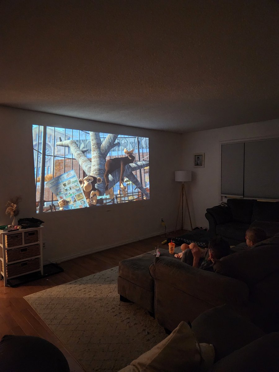 Strainer12's tweet photo. Movie night just got a whole lot cooler! https://t.co/JSnlwwxjG6