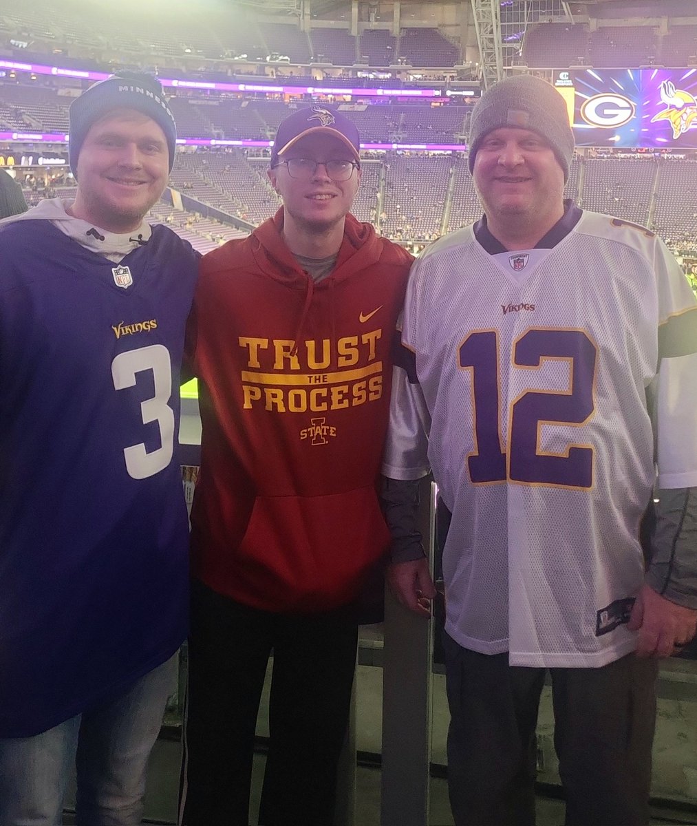 HotRod1972_'s tweet photo. #SKOL 1st NFL game https://t.co/urDoImWTOa