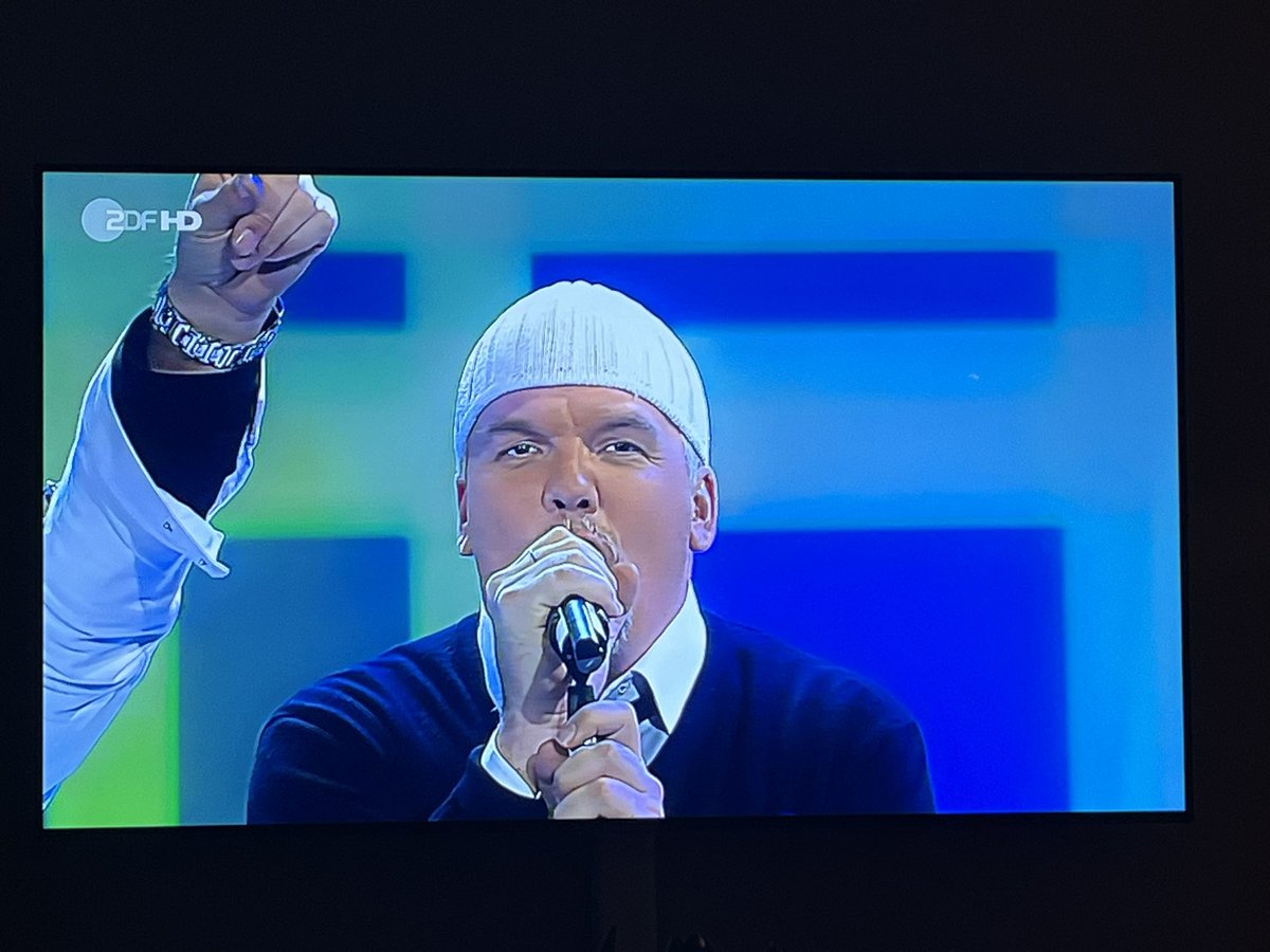 peterleijsten's tweet photo. Even geen grappen nu. Enkel respect voor THE GOAT. #Kultnacht #DJÖtzi #EinStern https://t.co/UZNEO5iov7