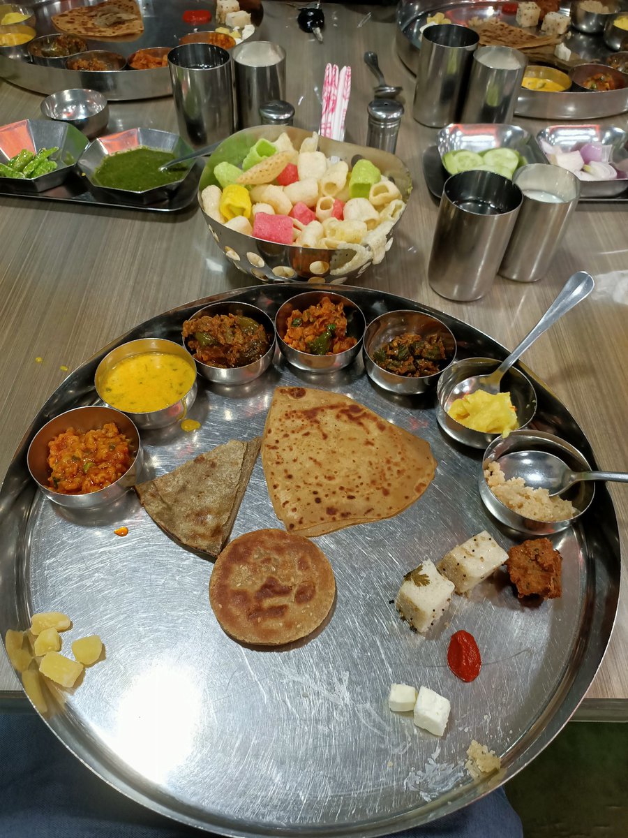 Patel44Dr's tweet photo. ગુજરાતી થાળી
રાધે થાળ, ગાંધીનગર https://t.co/M4ocxbF0X4