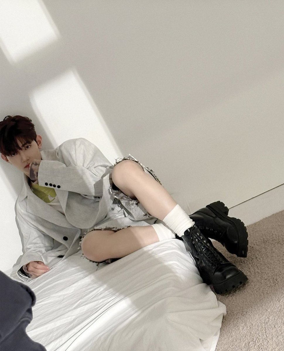 ₊˚ෆˎˊ˗ — let's start 2024 w some new moots?? 👀

  ☆ mika | she/her | 06'
  ★ ults | zb1 | tbz | riize | cix | enha |nct | aespa
  ☆ not new to #stantwt or #kpoptwt 
  ★ any fandoms welcome !
  ☆ check carrd

♡ /↻ and follow to be moots !