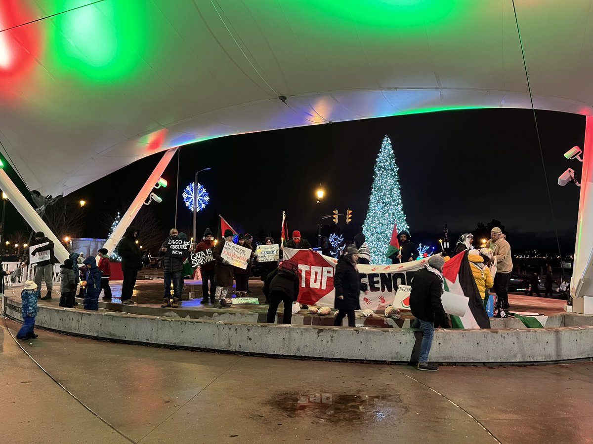 #Barrie police were absent as peaceful protesters were being verbally abused and harassed at the Vigil for Palestine at Meridian Square. In contrast, police had shown up at a peaceful climate rally in the past, even though the MP's office was empty.