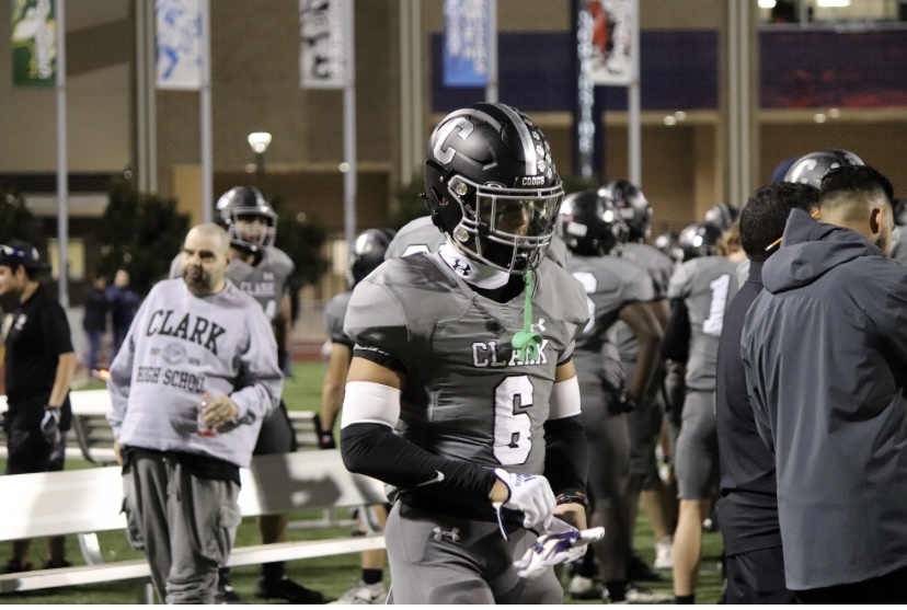 Michael Davila <a href="/210_davi/">Michael Davila</a>
Class of 2024
Clark High School
San Antonio, TX
Wide Receiver/Defensive Back

Full Profile 
nlevelsports.net/blogs/football…

#nextlevelsports #classof2024 #WR #DB