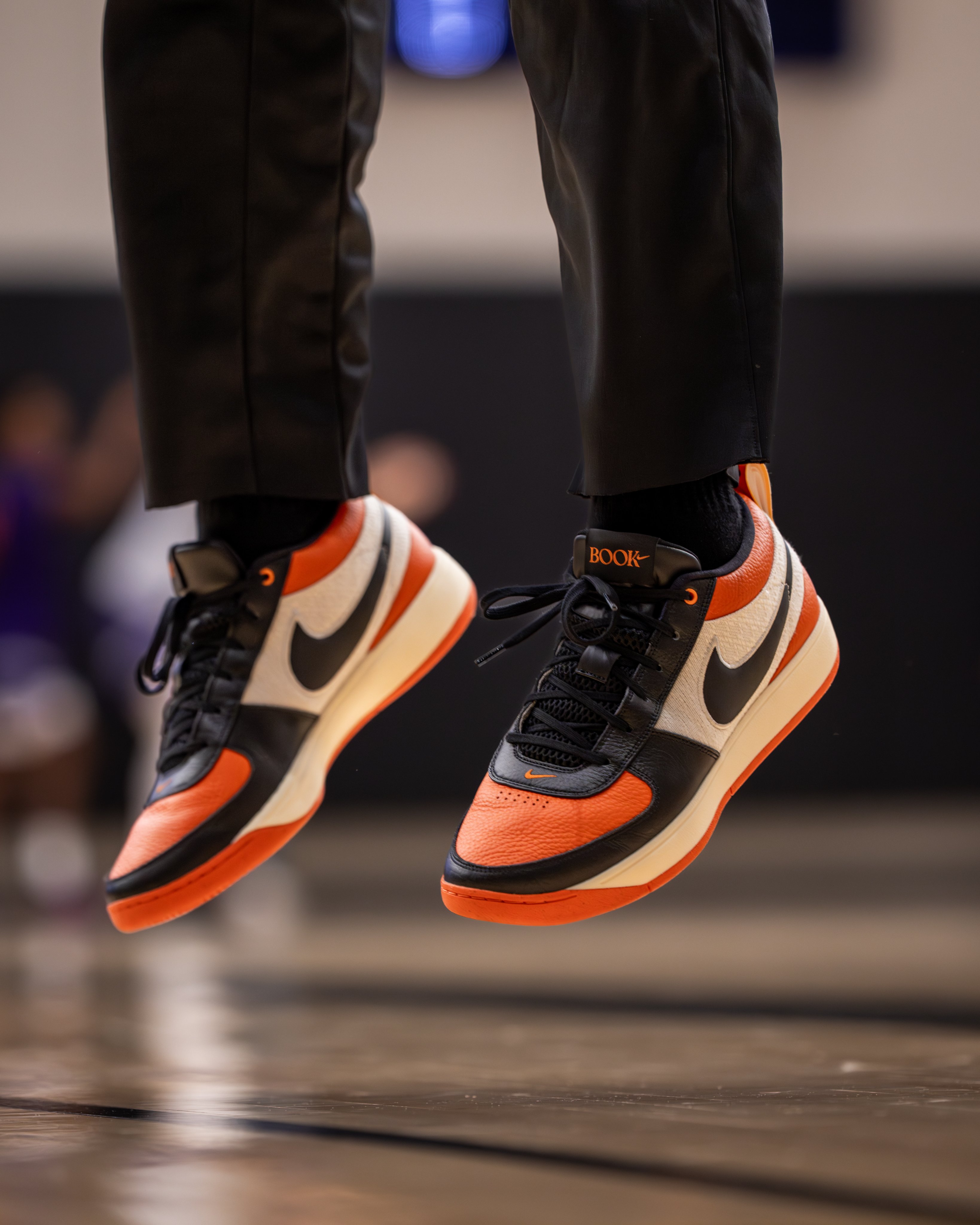 Phoenix Suns on X Closing out 2023 with a new Book 1s colorway on the hardwood Inspired by MJ s Jordan 1 Shattered Backboard colorway https t n5LIsxvJus X