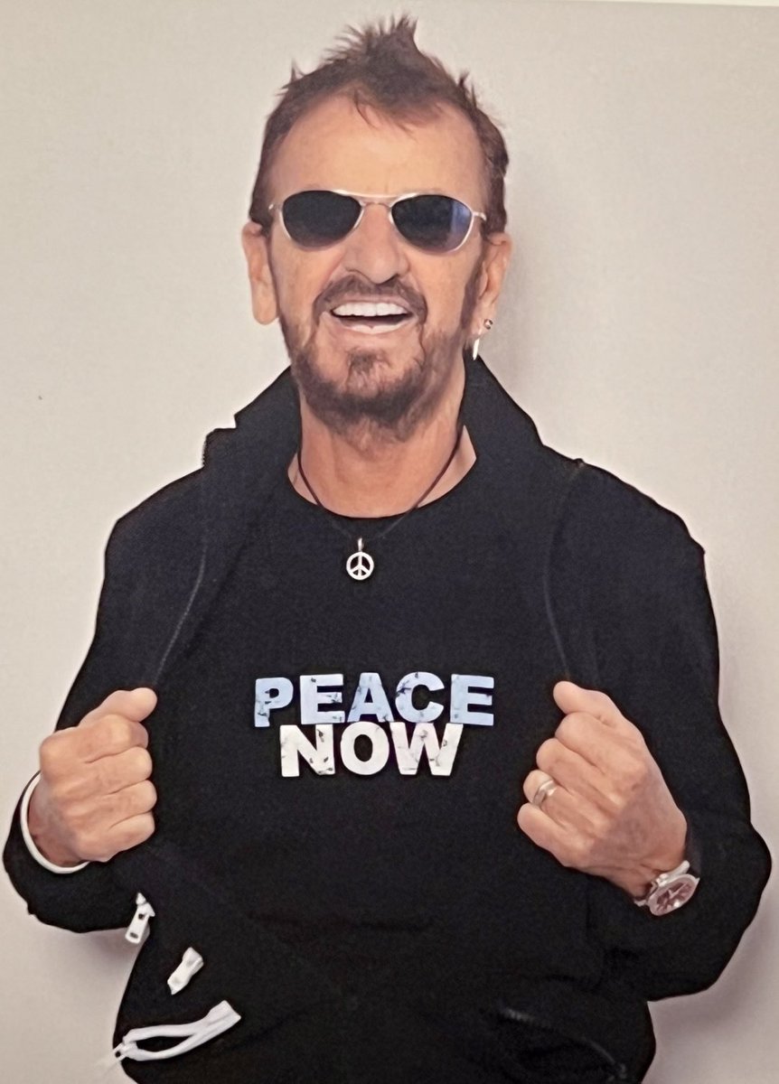 Happy new year. Peace of love everybody.😎✌️🌟💕🍒🌈🎶🥦☮️
