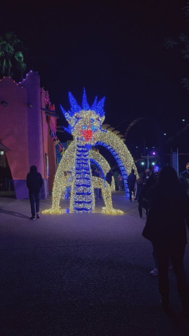 Happy New Year 🍾 https://t.co/oPydj6JYJA