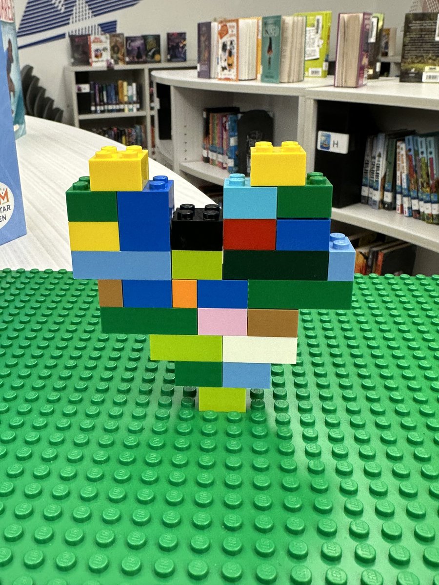 More hearts made <a href="/PISDJohnsonElem/">Johnson Elementary</a> to make a difference for kids in need! Thanks Lego Group !
#BuildToGive <a href="/PISD_Libraries/">Prosper ISD Library Services</a> #ProsperProud