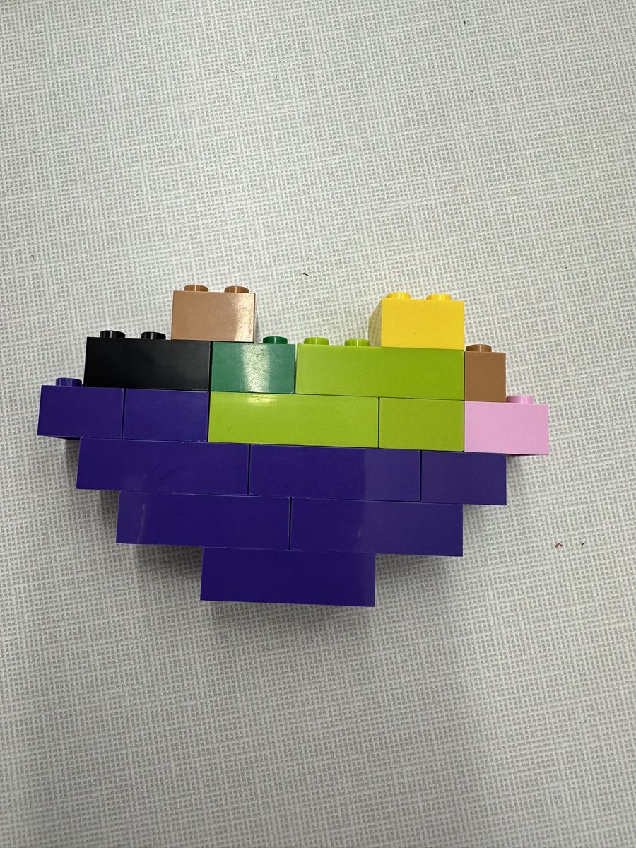 More hearts made <a href="/PISDJohnsonElem/">Johnson Elementary</a> to make a difference for kids in need! Thanks Lego Group !
#BuildToGive <a href="/PISD_Libraries/">Prosper ISD Library Services</a> #ProsperProud