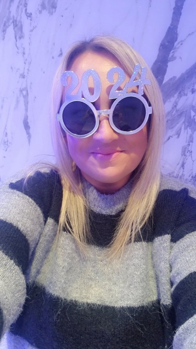 Carrie Dickson tweet media