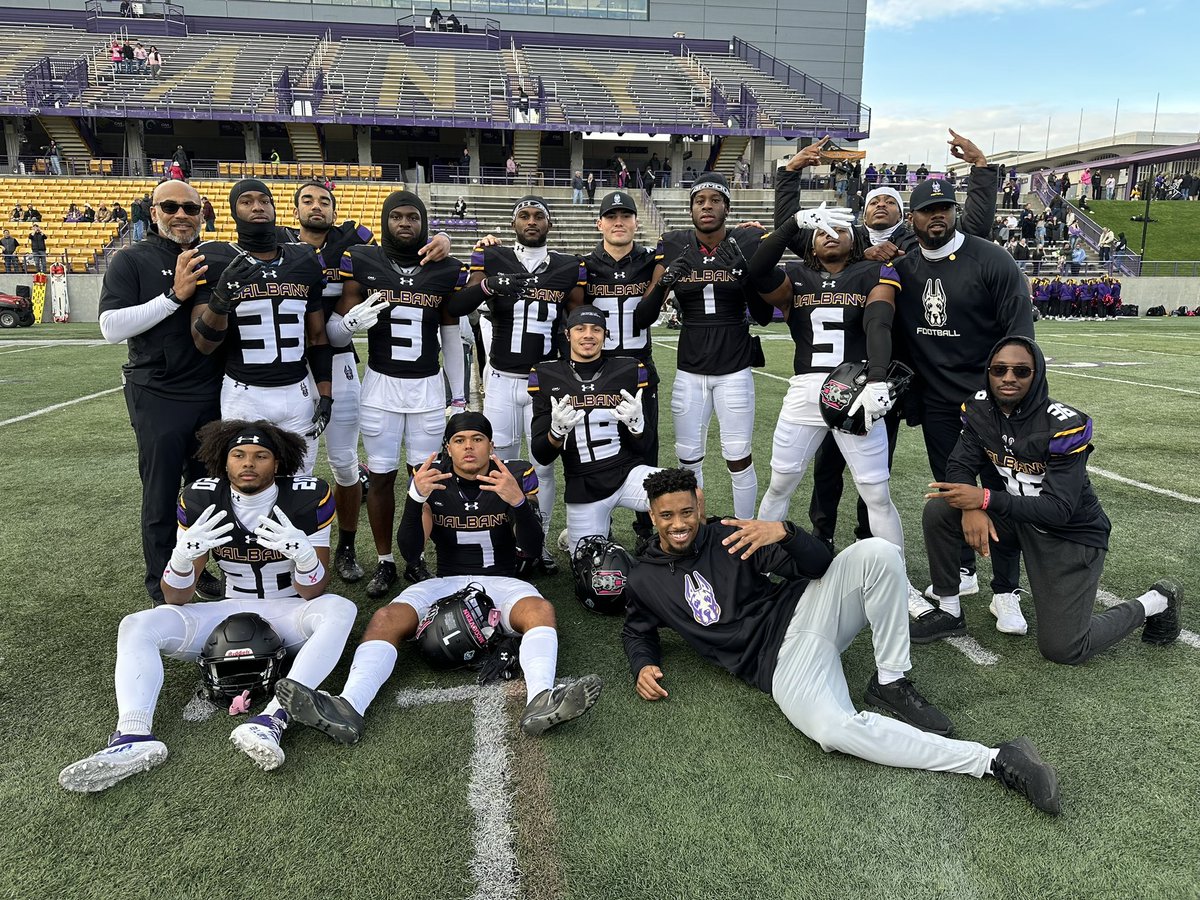 DWalls2ND's tweet image. 2023 was an incredible year filled with cherished memories, achievements, hard-earned victories, overcoming challenges and pure joy. Sports has always been my passion, and this year has been the most exciting yet.  Here’s to reaching new heights and aiming further in 2024! 🫶🏾🖤