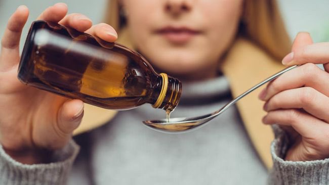 Sering minum sirup OBH saat batuk?
Atau kamu masih menyimpan OBH sirup dirumah?

Yuk kita bahas tentang OBH Sirup 👌🏻

Semoga bermanfaat😉

⁃a thread -