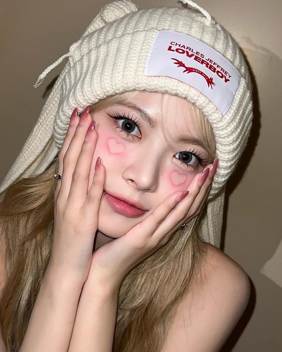 my favorite hong eunchae moments of 2023 — a thread