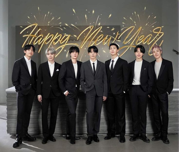 F3RCH4's tweet photo. Happy new year to all the #Beyourluve  The #ARMY and @bts_bighit @JakeB4rever Enjoy it with your loved ones https://t.co/dnMQaPovxZ
