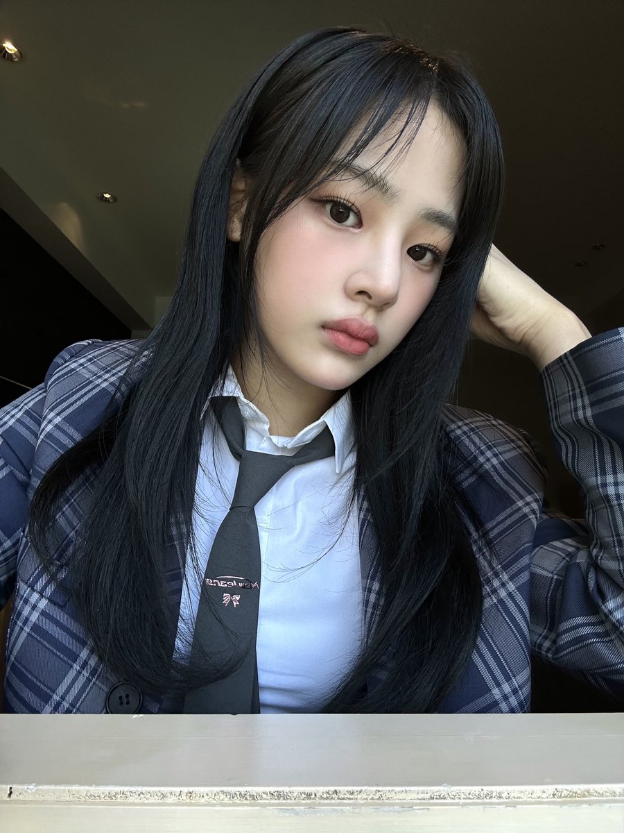 Droinaj's tweet photo. ㅈㄴ 잘생김 https://t.co/Uxw4dGMe2p