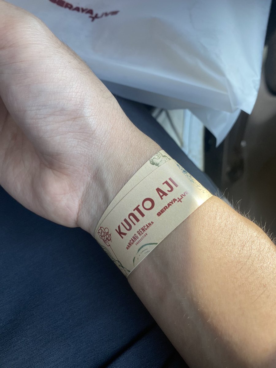 pagiibumii's tweet photo. Konser di matahari pertama 2024.
Dibuka dgn Saudade 👏🏼
@KuntoAjiW #URUP https://t.co/rLnrhoWC6V