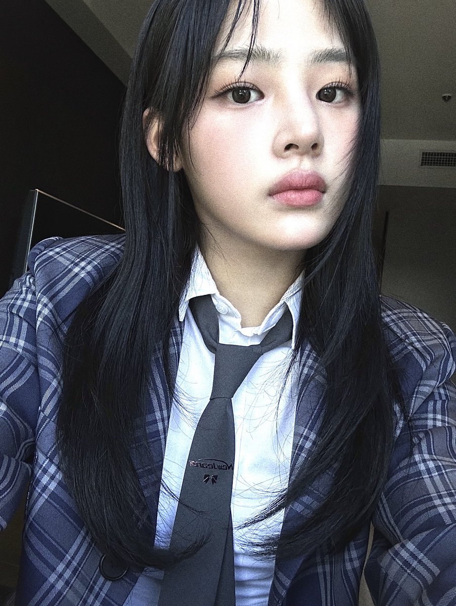 Droinaj's tweet photo. 나 요즘 색감 보정하는 거 좋아함 https://t.co/F5rUTbVQg9