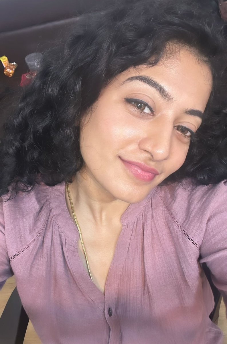 Anjali (@ianjalinair) on Twitter photo Happy New year guys 🎉🎉 Happy New year guys 🎉🎉