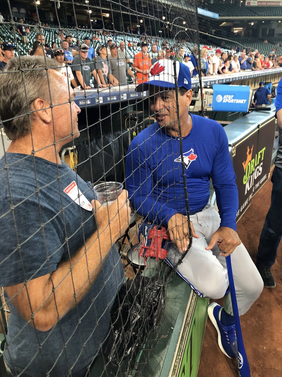 RGriffBaseball's tweet photo. One of my fave photos featuring a pair of current #MLB bench coaches and also former #BlueJays managers. Happy new Year to all from #GriffsThePitch and #ExitPhilosophy … and all the best to Gibby and Charlie in 2024 https://t.co/ET3yCcQOjv