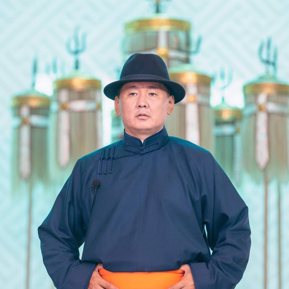 Ардын намын дөрөв дахь Ерөнхийлөгч 
Ардчилсан намын цорын ганц ерөнхийлөгчид Хүрсэнгүй ээ хөөрхий 
  цалингий зээл үгүй юмаа гэхэд
Нийт нутнийн 80% цудтай энэ цагт малчин зээл тэглэх ухаан хүрсэнгүй ээ хөөрхий  баяртай Хүүк минь😂 13 дахь сарын цалин анх удаагаа тавиад л мөнгө бг